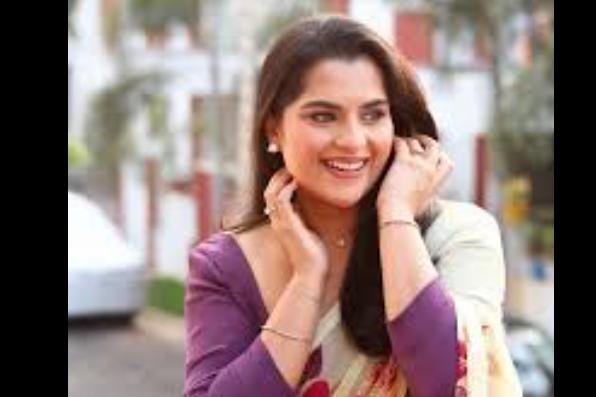 కీరవాణి ఇంట పెళ్లి బాజాలు... కాలభైరవ మనసు గెలిచిన 'బలగం' బ్యూటీ